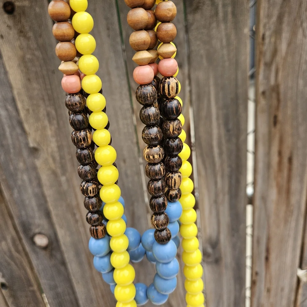 Colorful Beaded Necklace and Bracelet Set - Picture 4 of 16